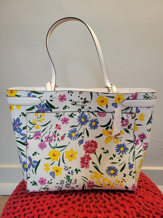 kate spade Handbags - 💐💐Kate Spade Staci Garden Bouquet Large Laptop Tote💐💐